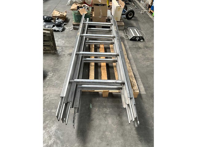 Partij geda ladderlift ladderdelen/mastdelen - afbeelding 6 van  12