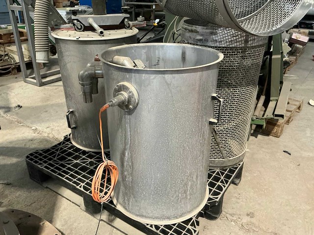 Partij gedemonteerde inox machineonderdelen - afbeelding 1 van  4