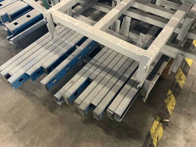 Partij gedemonteerde magazijnrekken - afbeelding 5 van  5