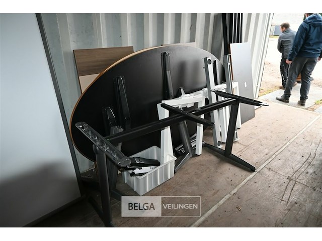 Partij gedemonteerde tafels - afbeelding 6 van  7