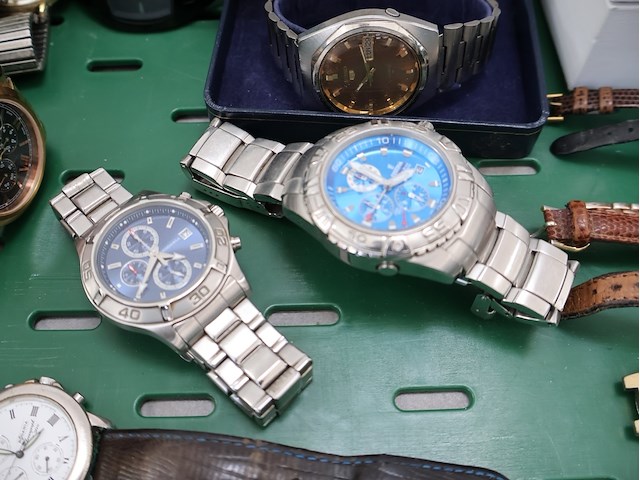 Partij gedragen horloge - afbeelding 7 van  8