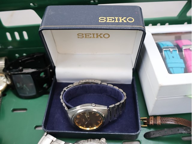 Partij gedragen horloge - afbeelding 8 van  8