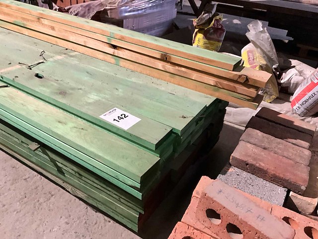 Partij gedrenkt bouwhout - afbeelding 3 van  3