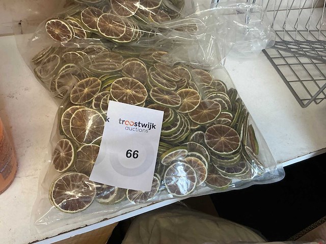 Partij gedroogde limoenschijfjes - afbeelding 2 van  4