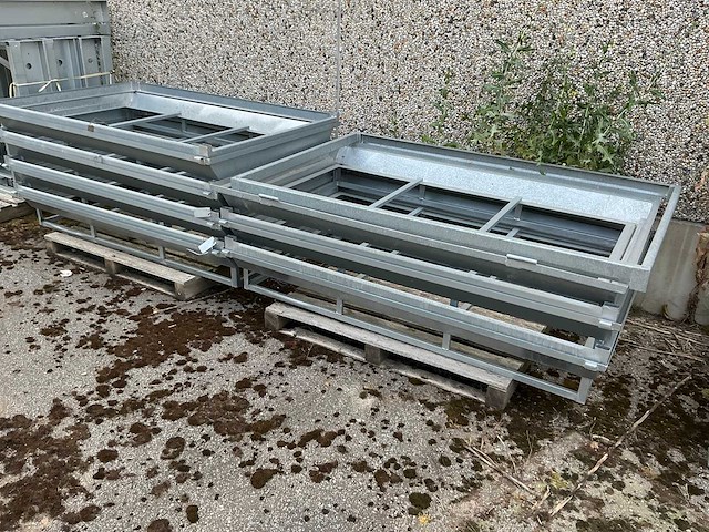 Partij gegalvaniseerde aanhangwagen onderdelen - afbeelding 4 van  5