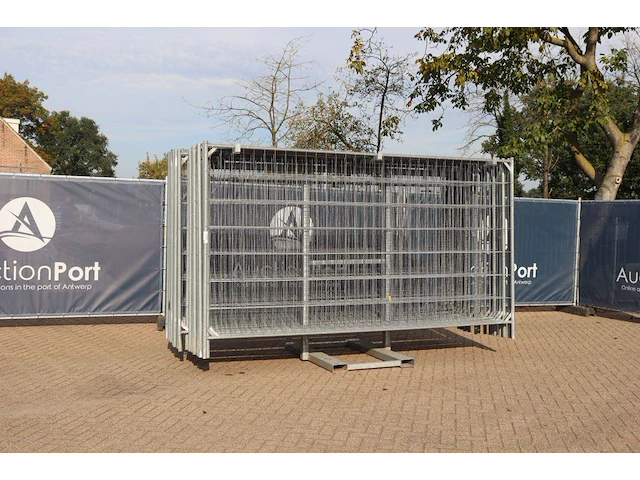 Partij gegalvaniseerde bouwhekken 3.40x2m 25 stuks - afbeelding 1 van  1