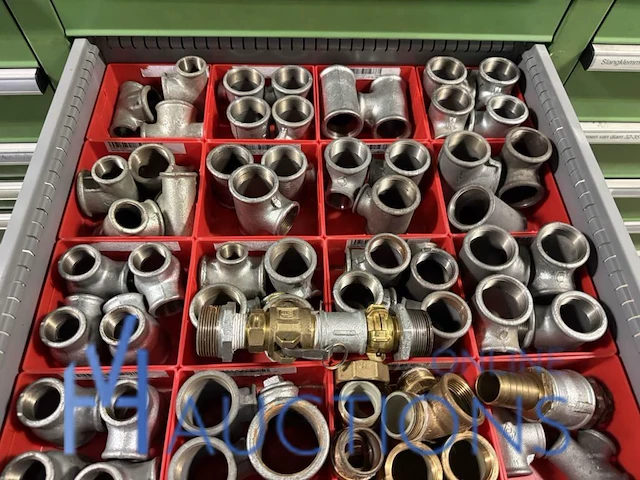 Partij gegalvaniseerde en inox koppelingen - afbeelding 10 van  13