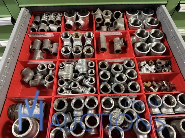 Partij gegalvaniseerde en inox koppelingen - afbeelding 11 van  13