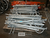 Partij gegalvaniseerde fietsbeugels - afbeelding 2 van  5