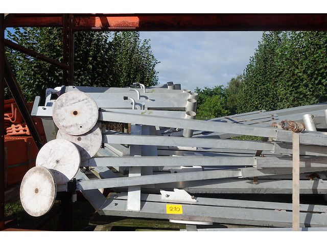 Partij gegalvaniseerde stalen montageframes + dakprofielen - afbeelding 6 van  6