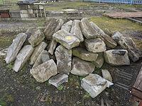 Partij gekapte stenen - afbeelding 1 van  3