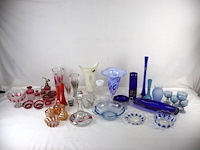 Partij gekleurd glas - afbeelding 1 van  8