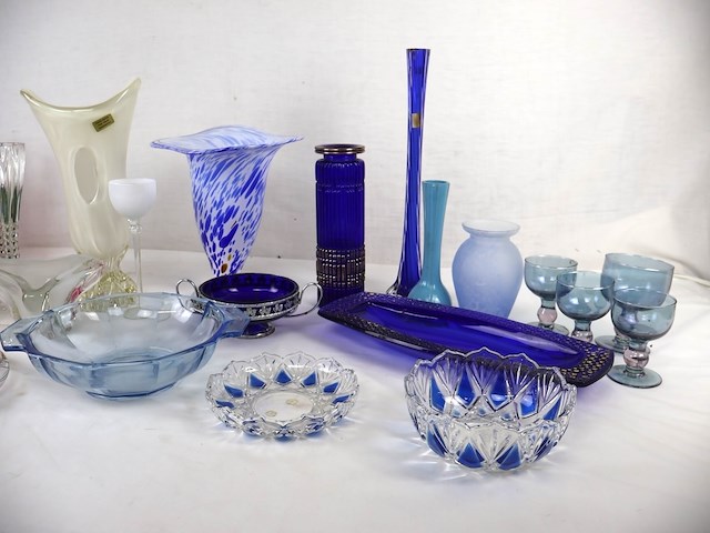 Partij gekleurd glas - afbeelding 2 van  8