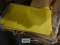 Partij gekleurd papier en mapjes - afbeelding 2 van  4