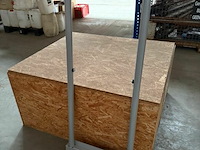 Partij gelakte metalen beugels afm 145x50 cm - afbeelding 2 van  2