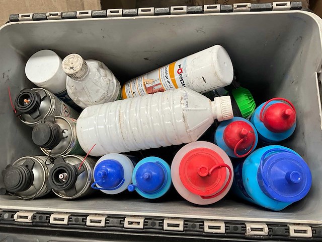 Partij gereedschappen en bouwmaterialen - afbeelding 4 van  38