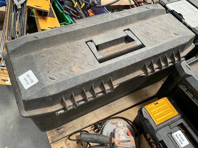 Partij gereedschappen en bouwmaterialen - afbeelding 8 van  38