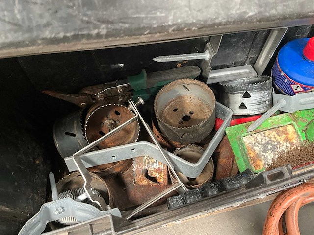 Partij gereedschappen en bouwmaterialen - afbeelding 13 van  38