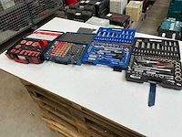 Partij gereedschappen - afbeelding 1 van  6