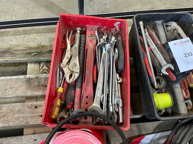 Partij gereedschappen - afbeelding 1 van  5