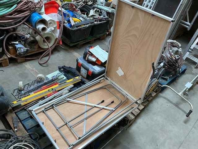 Partij gereedschappen - afbeelding 7 van  8
