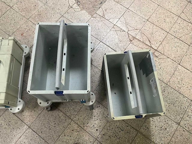 Partij gereedschapskoffers en opbergbakken (4x) - afbeelding 8 van  8