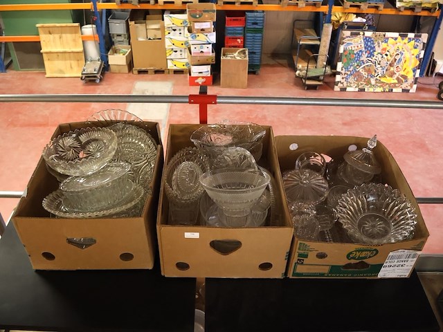 Partij geslepen glas - afbeelding 1 van  10