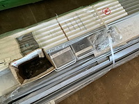 Partij gevelbekleding en/of gootafwerking flush (106x) - afbeelding 16 van  18