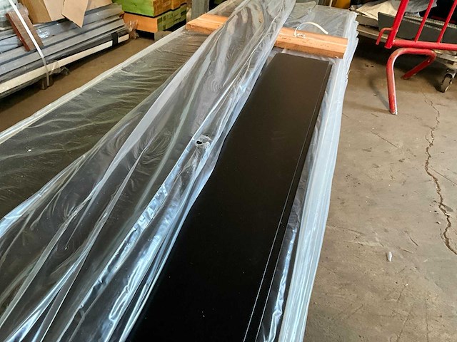 Partij gevelbekleding en/of gootafwerking flush (106x) - afbeelding 4 van  18