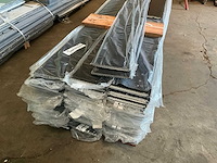 Partij gevelbekleding en/of gootafwerking flush (106x) - afbeelding 5 van  18