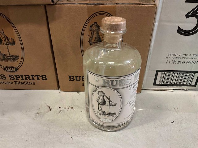 Partij gin en koffielikeur - afbeelding 1 van  1