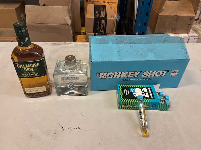 Partij gin en whisky - afbeelding 1 van  3