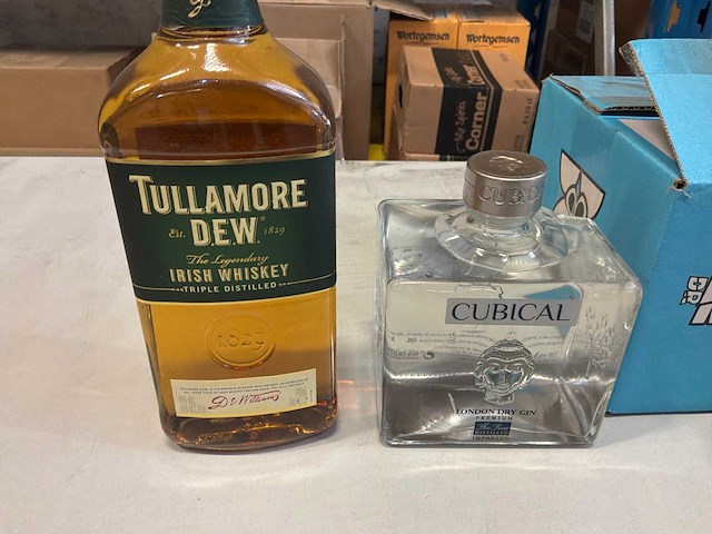 Partij gin en whisky - afbeelding 2 van  3