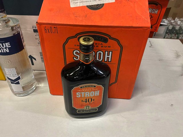 Partij gin, rum en jenever - afbeelding 4 van  4