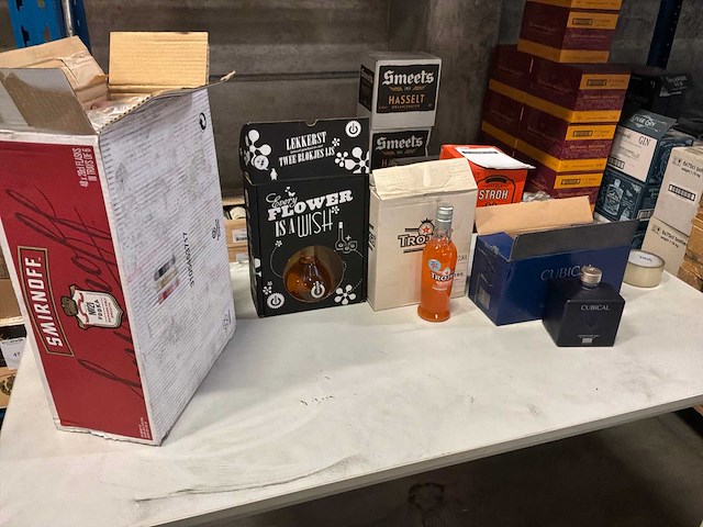 Partij gin, vodka, en aperitieven - afbeelding 1 van  6