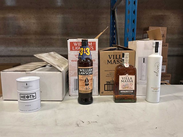 Partij gin, whisky en vodka - afbeelding 1 van  2