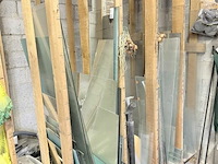 Partij glas en spiegelglas, div afmetingen - afbeelding 1 van  4