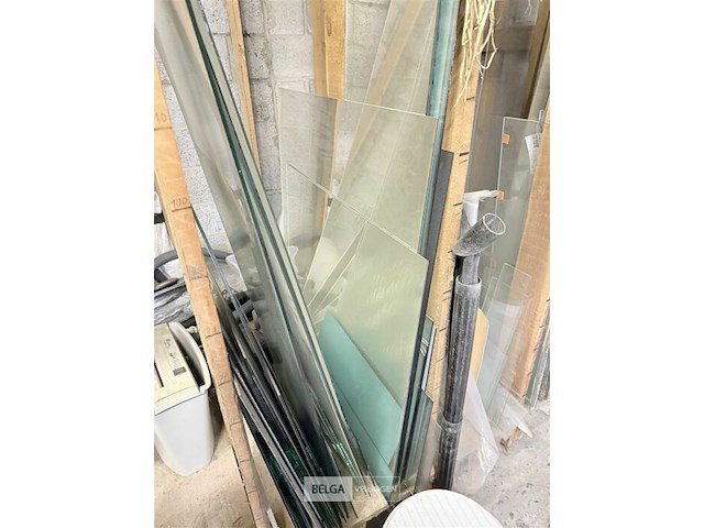 Partij glas en spiegelglas, div afmetingen - afbeelding 2 van  4