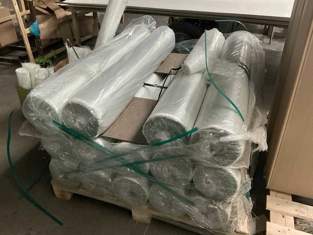 Partij glasvezel op rol - afbeelding 1 van  4