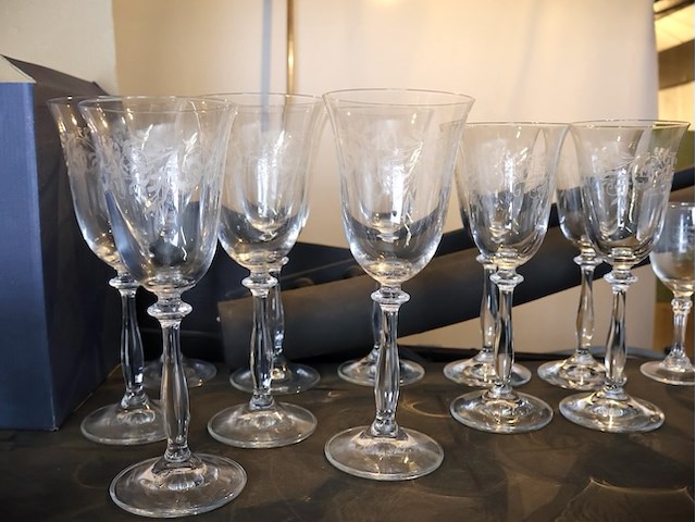 Partij glaswerk gegraveerd - afbeelding 2 van  6