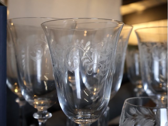 Partij glaswerk gegraveerd - afbeelding 3 van  6