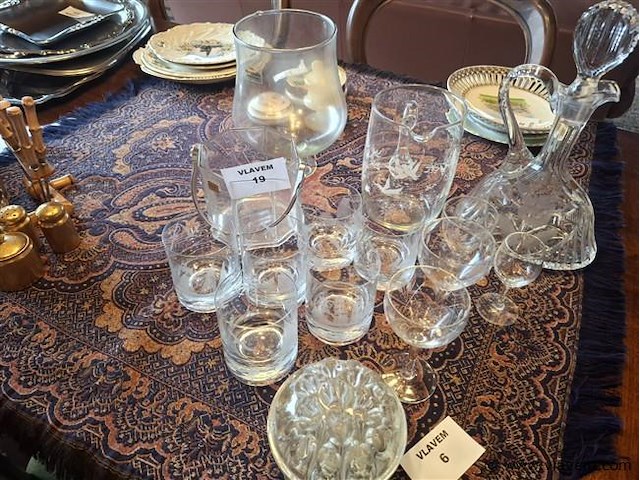 Partij glaswerk - afbeelding 1 van  6