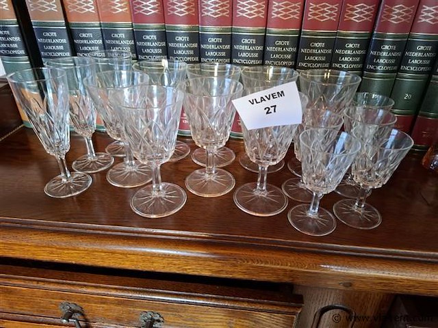 Partij glaswerk - afbeelding 1 van  1