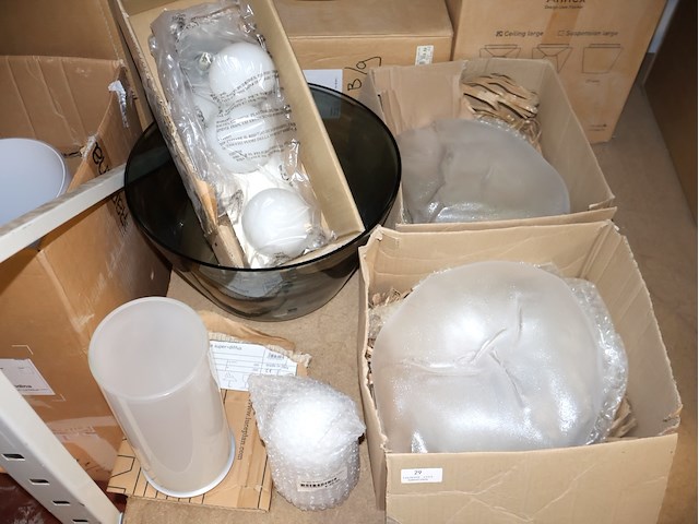 Partij glazen armaturen - afbeelding 3 van  7