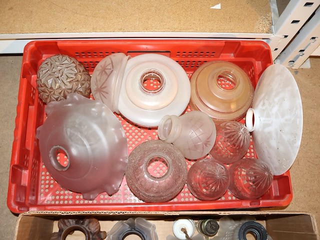 Partij glazen lampenkappen - afbeelding 3 van  9