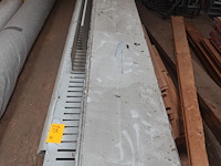 Partij goten - afbeelding 2 van  3