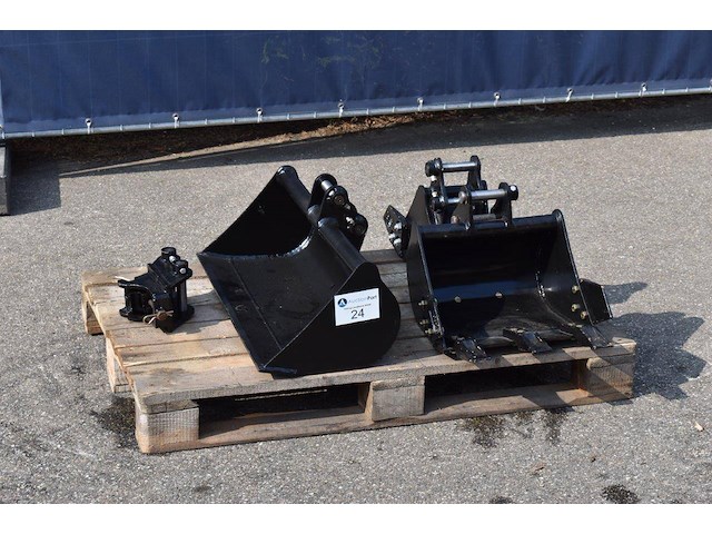 Partij graafbakken incl. snelwissel nieuw - afbeelding 1 van  1