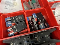 Partij grijper-, robot- en pneumatische componenten - afbeelding 10 van  200