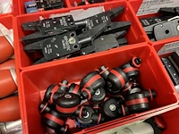Partij grijper-, robot- en pneumatische componenten - afbeelding 11 van  200