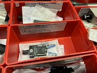 Partij grijper-, robot- en pneumatische componenten - afbeelding 22 van  200
